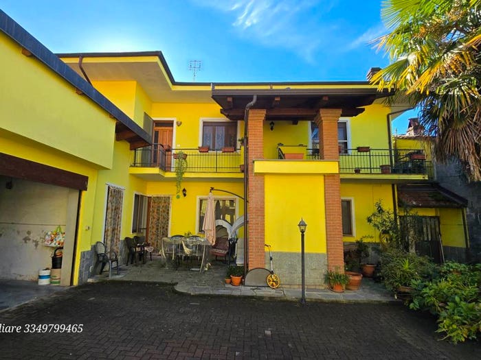 Appartamento con 5 locali in vendita in Via Caporal Cattaneo, Centro, Favria