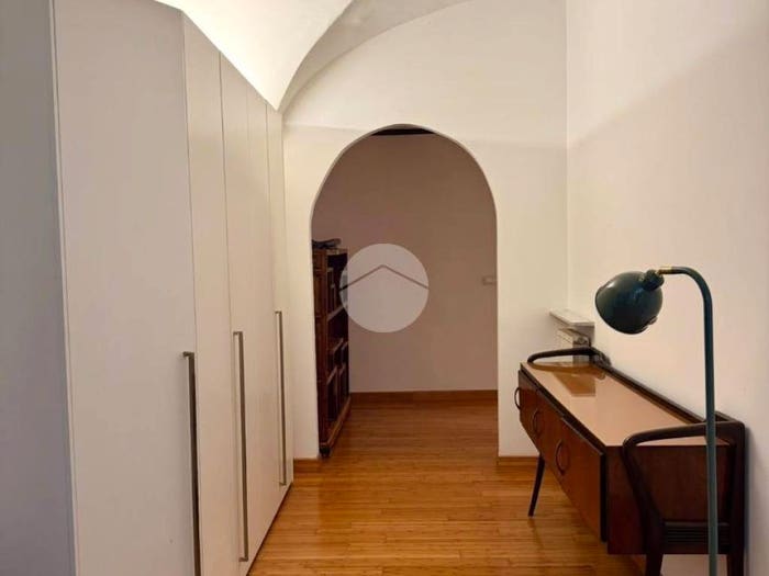Appartamento quadrilocale in vendita in Vico Malatti, Molo, Genova