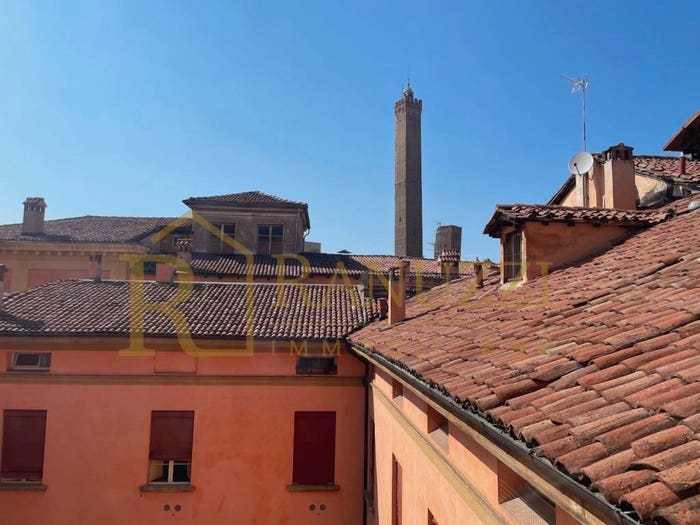 Casa trilocale in affitto in Via Santo Stefano, Centro Storico, Bologna