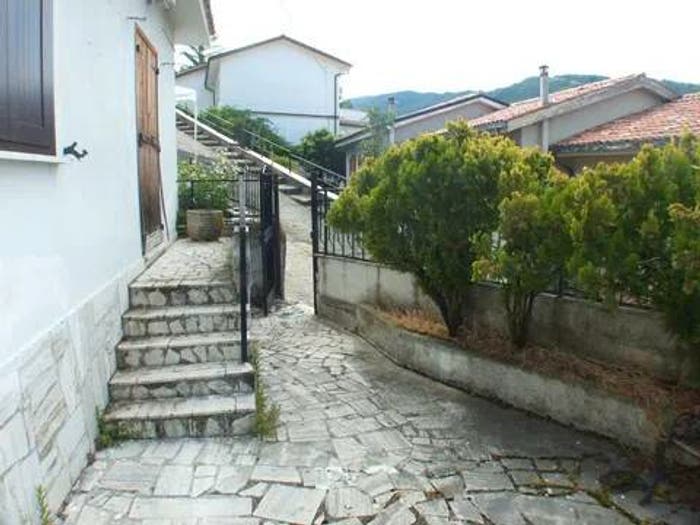 Casa con 5 locali in vendita in Via Della Montagna No Number, Pereto
