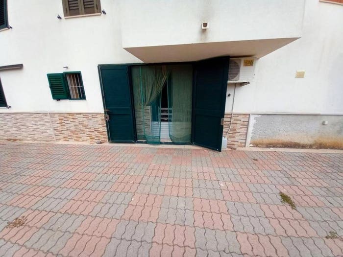 Appartamento quadrilocale in vendita in Viale degli Aranci, Rodi Garganico