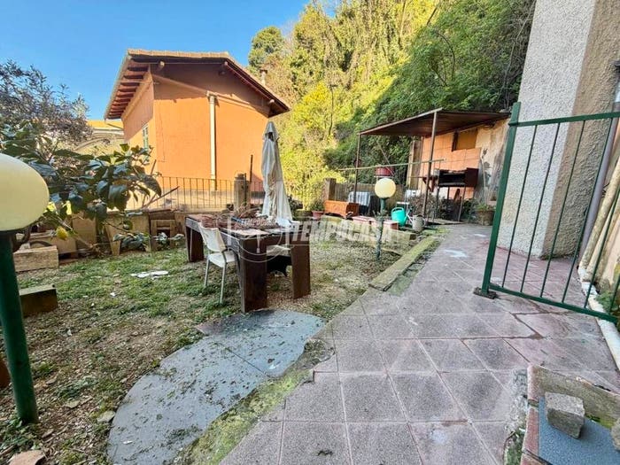 Appartamento bilocale in vendita in Passo Ruscarolo, Sestri Ponente, Genova