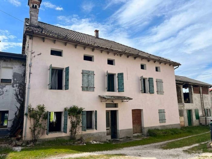 Casa quadrilocale in vendita in Conzago, Borgo Valbelluna