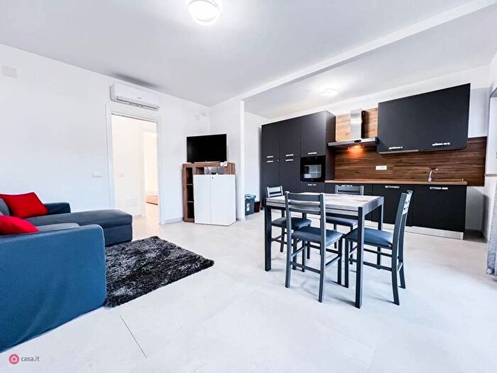 Appartamento trilocale in vendita in via san simplicio, San Simplicio, Olbia