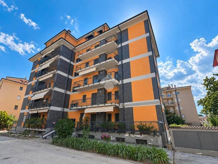 Appartamento quadrilocale in vendita in Via Giancandido Pastorelli, Santa Barbara San Sisto, L'Aquila