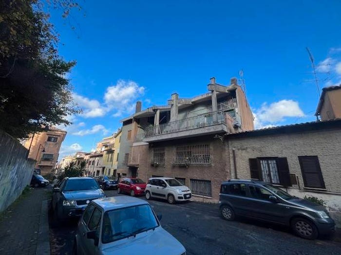 Casa con 6 locali in vendita in Corso Giuseppe Garibaldi, Centro, Zagarolo