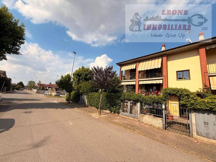 Appartamento trilocale in vendita in Via Toscanini, Centro, Ceranova