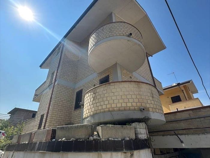 Casa con 6 locali in vendita in Via Vomano SNC, Brecciarola, Chieti