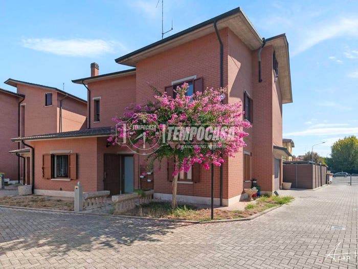 Casa con 5 locali in vendita in Via Wolfgang Amadeus Mozart E, Centro, Campogalliano