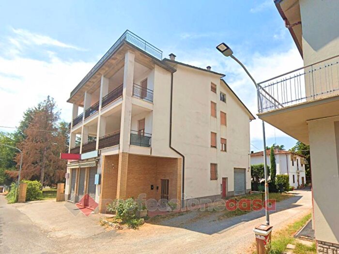 Appartamento con 5 locali in vendita in Via Andrea Costa, Tavernelle, Panicale