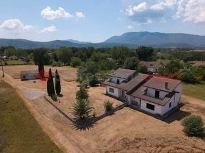 Casa con 6 locali in vendita in VIA VALLE CIANTERRA SNC, Ceprano