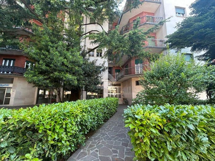 Appartamento quadrilocale in vendita in Via Alessandro Manzoni, Porta Milano, Brescia