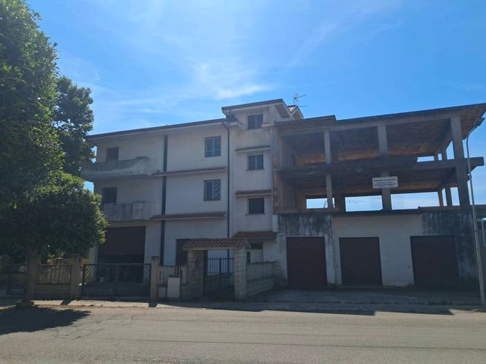 Casa trilocale in vendita in Via Aurelia, Cropani