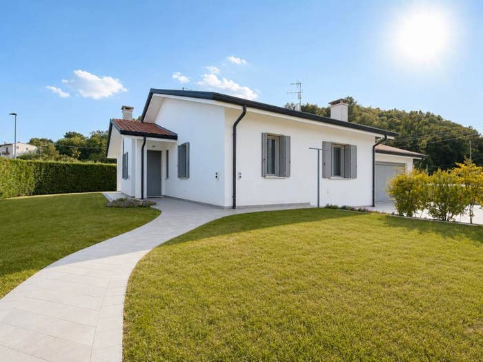 Casa quadrilocale in vendita in Via Martiri della Libertà, Centro, Costabissara