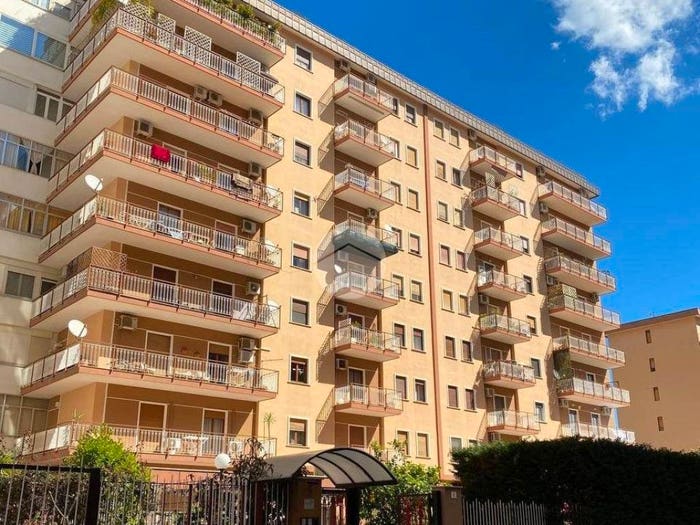 Appartamento quadrilocale in vendita in Via Giorgio D'Antiochia, Montepellegrino, Palermo
