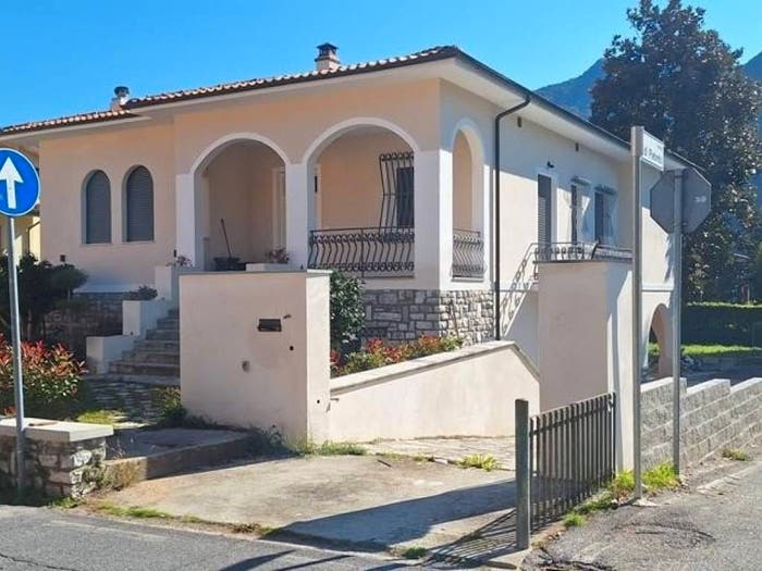 Casa con 6 locali in vendita in Diecimo, Borgo a Mozzano