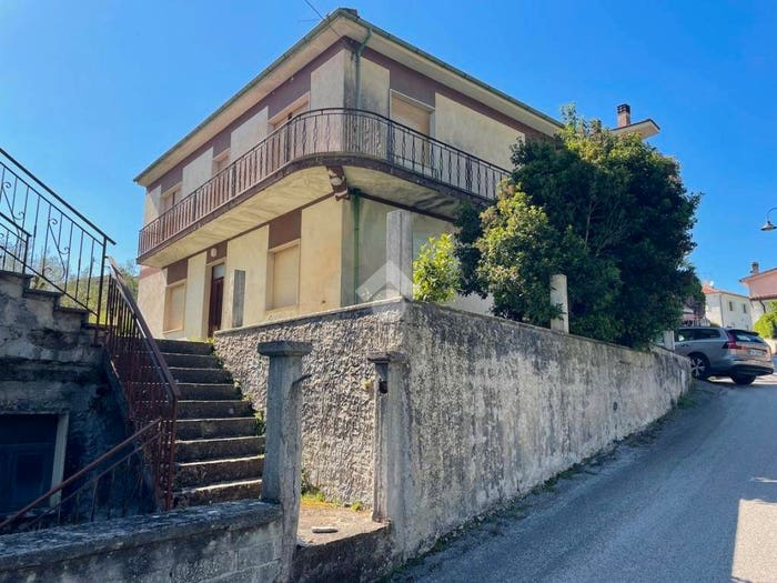Casa con 5 locali in vendita in Via Tagliata, Centro, Posta Fibreno
