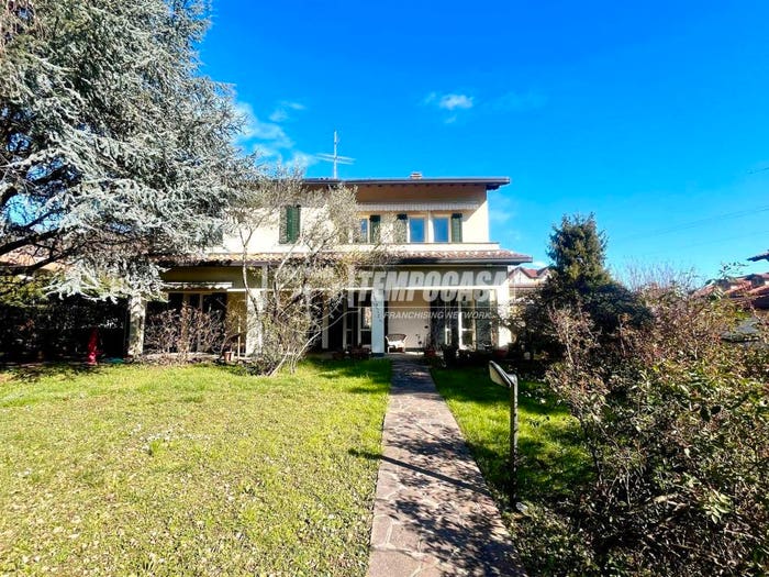Casa con 6 locali in vendita in Via Monte dei Gobbi, Centro, Mozzo