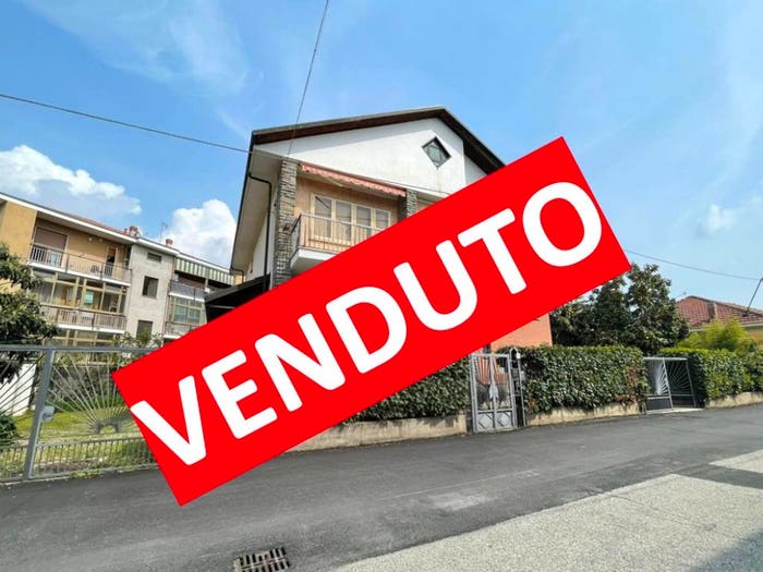 Casa con 6 locali in vendita in Via Ferrara, Centro, Orbassano
