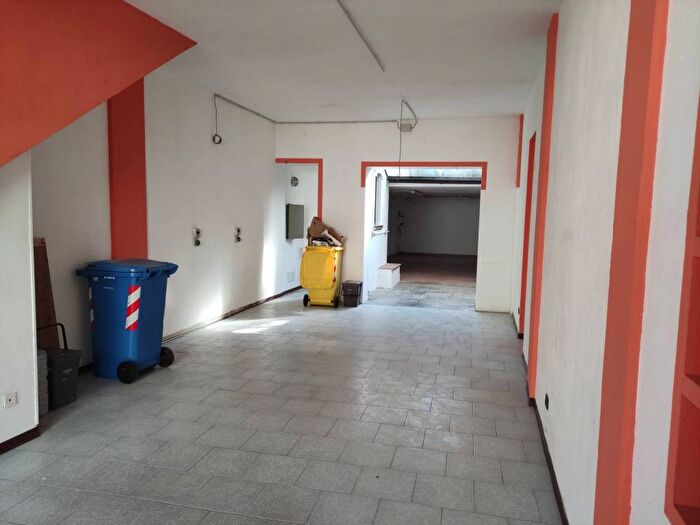 Appartamento bilocale in vendita in Piazza Giuseppe Giusti, Centro, Monsummano Terme