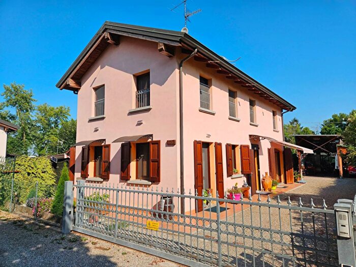 Casa con 6 locali in vendita in Bomporto