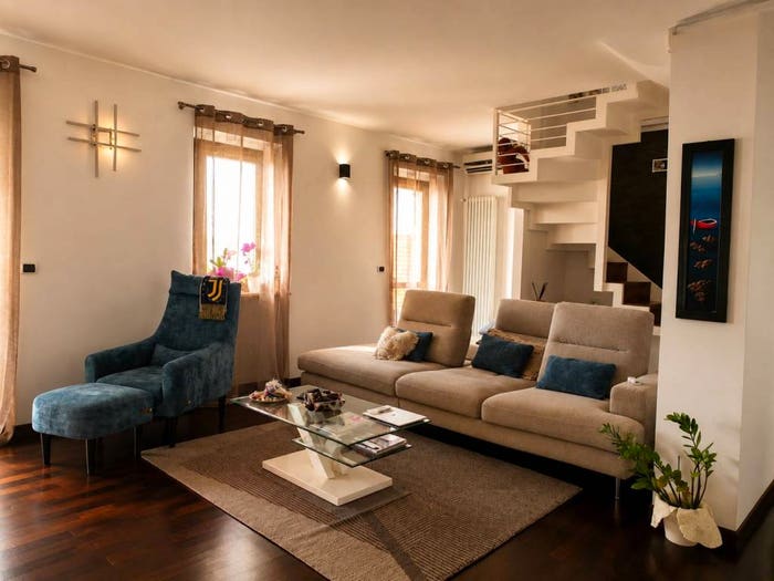 Appartamento con 6 locali in vendita in Via Maria Montessori, Centro, Orbassano