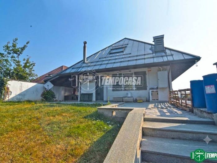 Casa con 6 locali in vendita in Via Ai Colli, Centro, Barbania