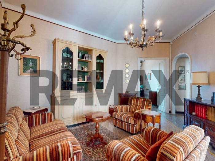 Appartamento quadrilocale in vendita in Via Crimea, Foce, Genova