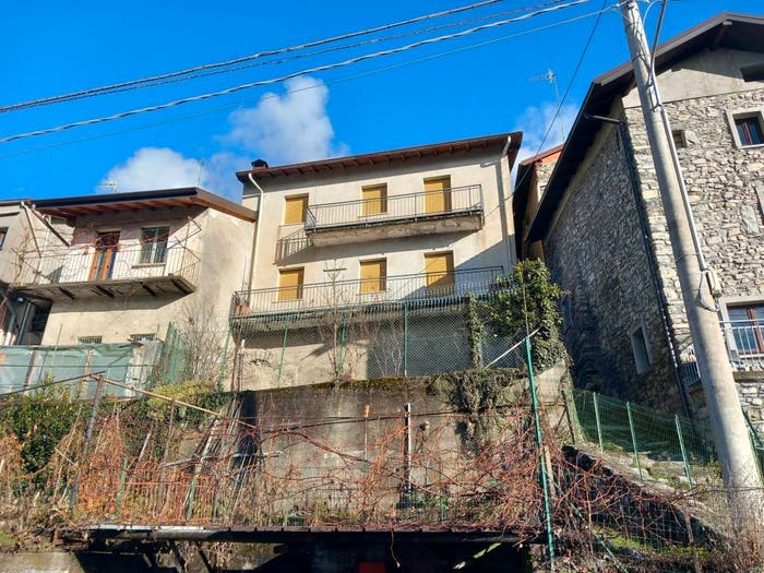 Casa con 6 locali in vendita in Centro, Veleso