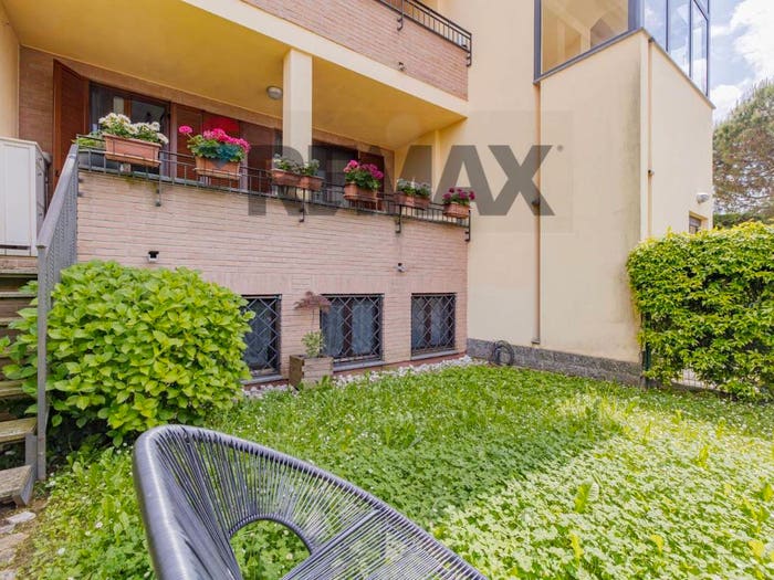 Appartamento trilocale in vendita in via giuglielmo oberdan, Centro, Limbiate