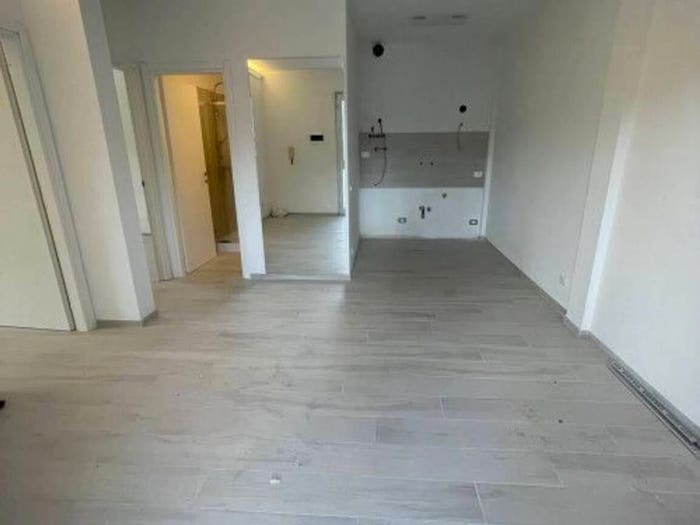 Appartamento trilocale in vendita in Neighbourhood Ronchi, Marina di Massa Centro, Massa