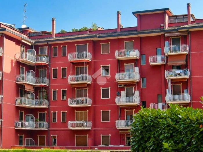Appartamento trilocale in vendita in Via Giuseppe Parini, Centro, Rozzano
