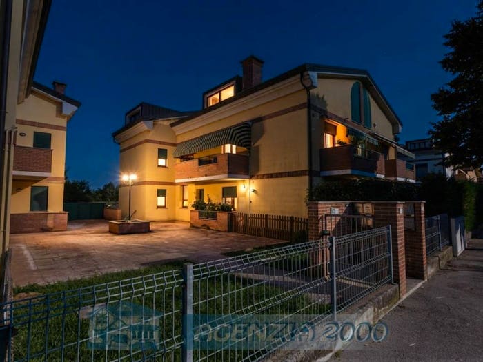 Appartamento trilocale in vendita in Via Pier Paolo Martinati, Cagnola, Cartura
