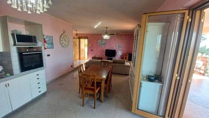 Casa quadrilocale in vendita in Via dei Caporali, Sonnino