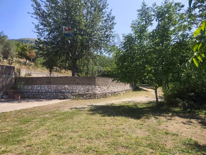 Casa con 6 locali in vendita in Via Igli, Arienzo