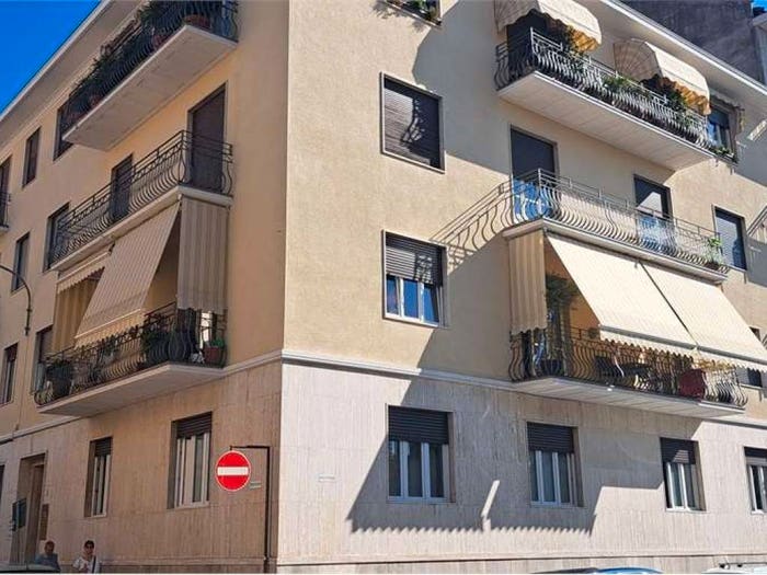 Appartamento con 6 locali in vendita in via Montebello, Centro, Pinerolo