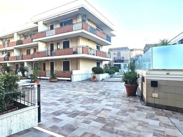 Casa bilocale in vendita in Via Umberto I, Fiumefreddo di Sicilia