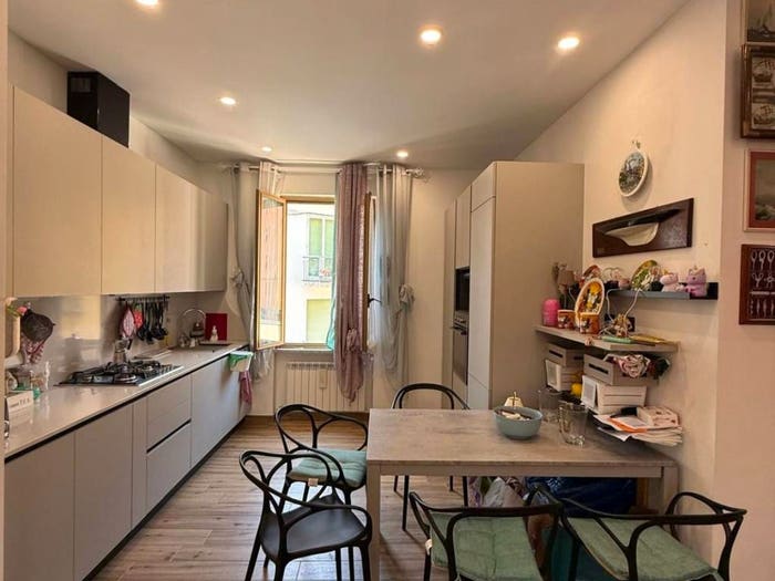 Appartamento trilocale in vendita in Via Monte Grappa, Centro, Varazze