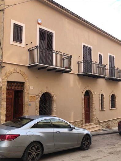 Casa con 6 locali in vendita in Campobello di Licata