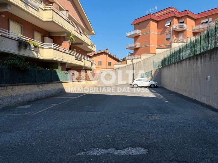 Casa bilocale in vendita in Via Piadena, Prima Porta, Roma