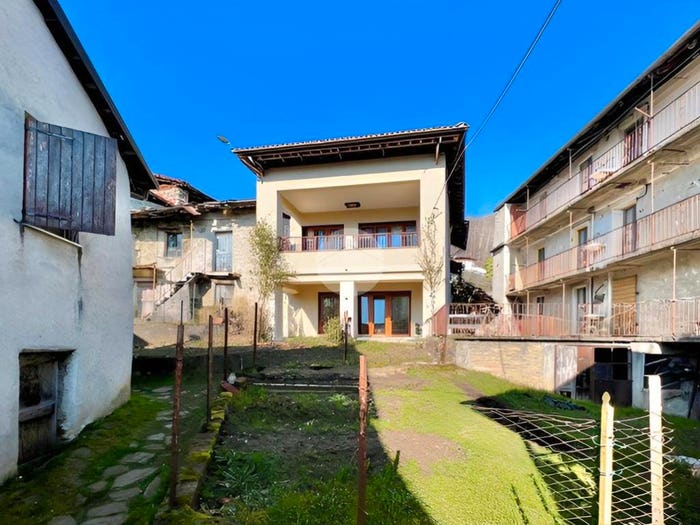 Casa quadrilocale in vendita in Frazione Capoluogo, Monastero di Lanzo