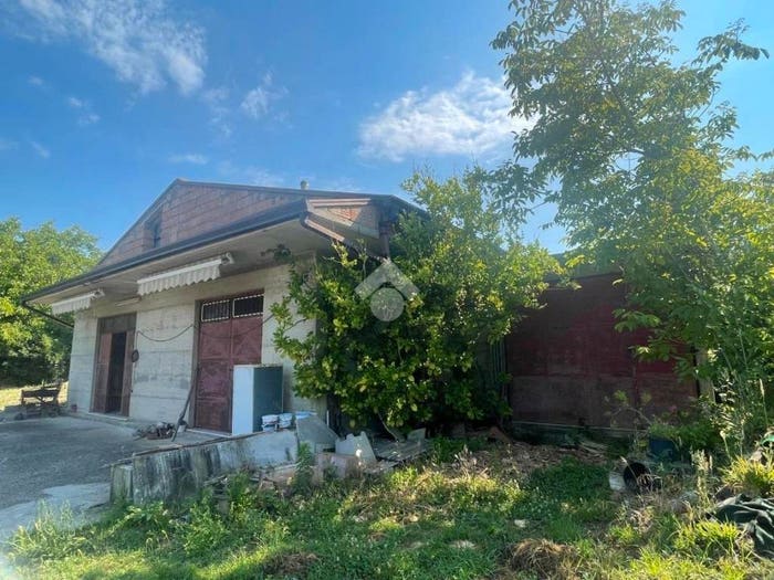 Casa trilocale in vendita in VIA SALATO, San Leucio del Sannio
