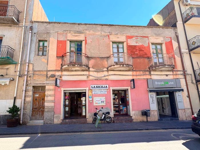 Appartamento con 5 locali in vendita in Corso Vittorio Emanuele III, Catenanuova