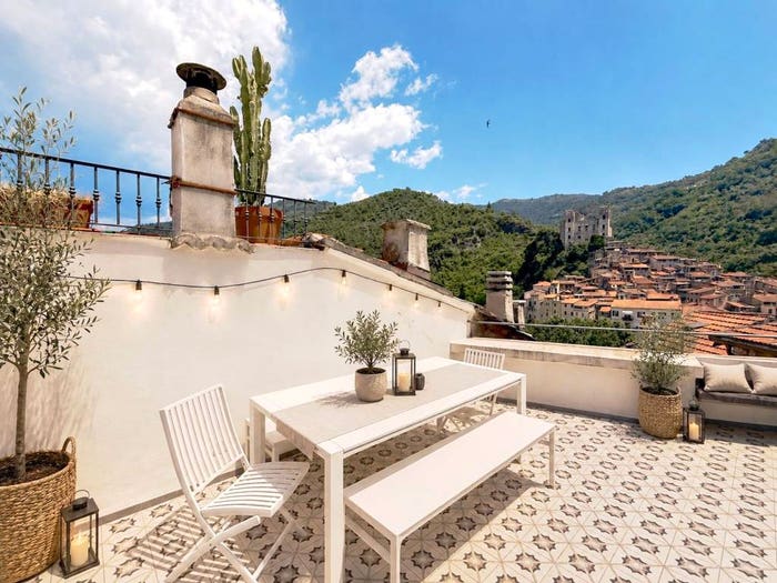 Appartamento con 5 locali in vendita in Via Ceriani, Dolceacqua