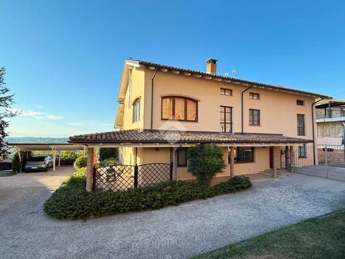 Casa con 6 locali in vendita in Via Garibaldi, Centro, San Marzano Oliveto