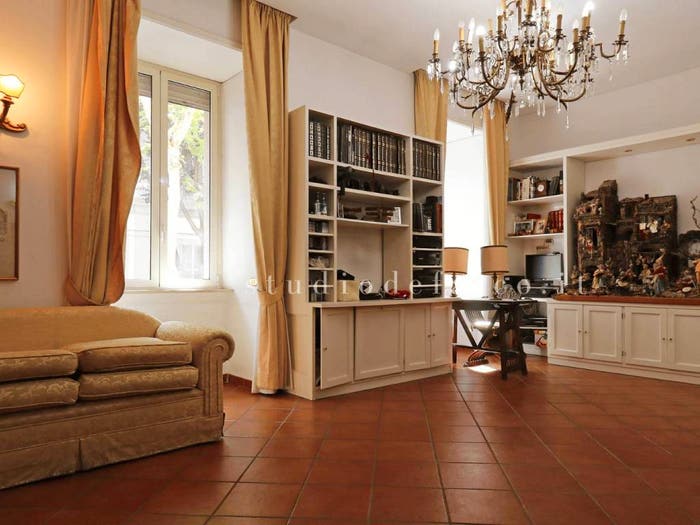 Appartamento trilocale in vendita in Via Massimo Stanzione, Vomero, Napoli