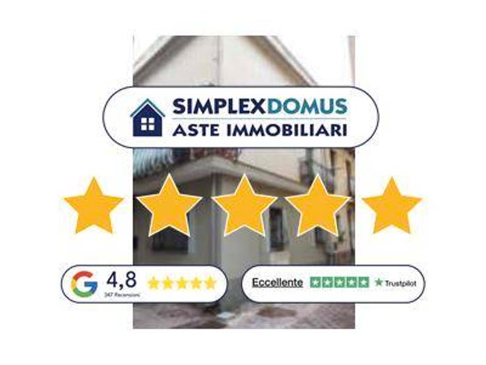 Appartamento trilocale in vendita in Via Raffaele Cadorna, Nizza di Sicilia