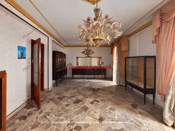 Appartamento con 6 locali in vendita in Via Mario d'Aleo, Olio di Lino, Palermo