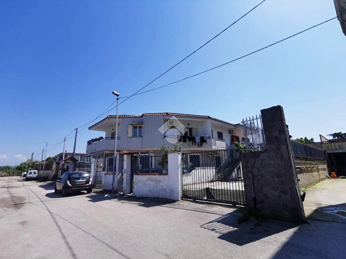 Appartamento trilocale in vendita in Via Corrado Alvaro, Pomigliano D'Arco