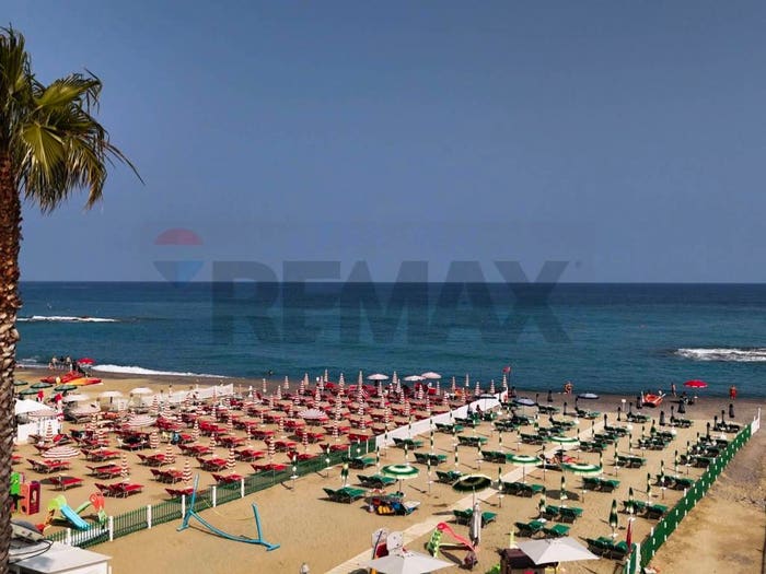 Appartamento trilocale in vendita in Centro, Diano Marina